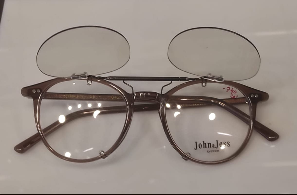 Cesar Clip flip-up | קליפון מתרומם בהתאמה